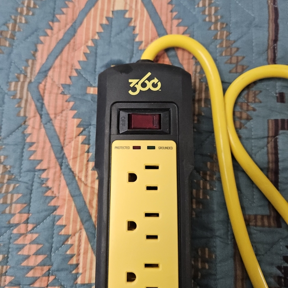 360 Surge Protector‎ - Picture 2 of 4
